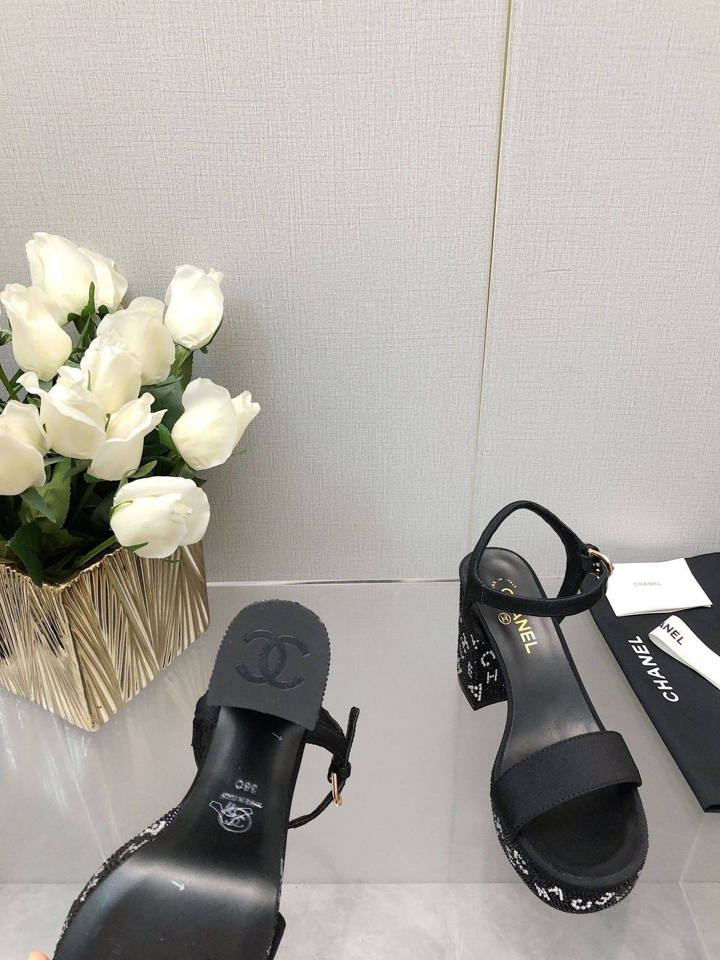 BLOCK HEEL WITH CRYSTAL 9 CM SANDAL IN BLACK FABRIC - 35