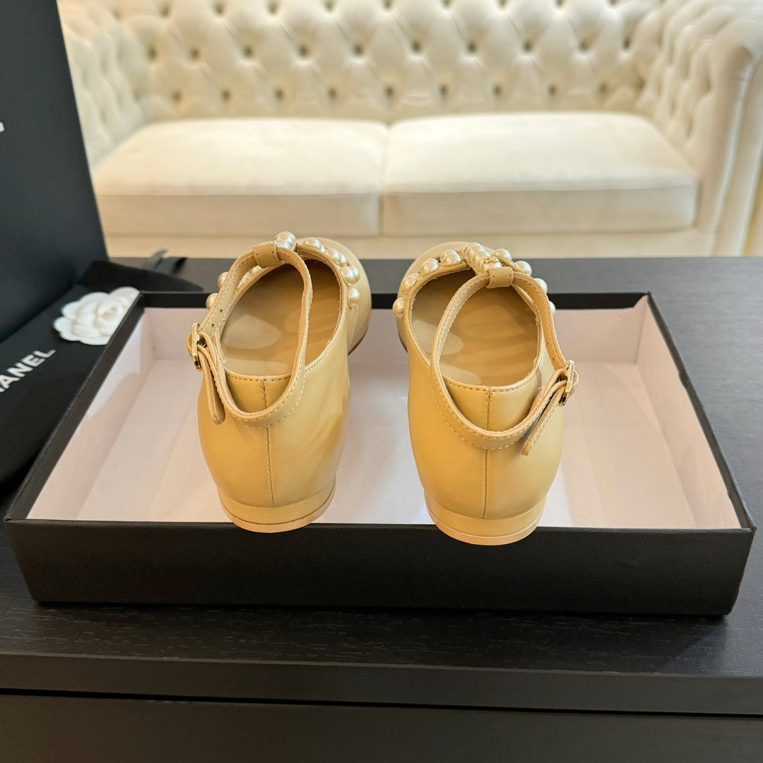 MARY JANES SHOES LIGHT YELLOW GOATSKIN WITH FAUX PEARL - 35
