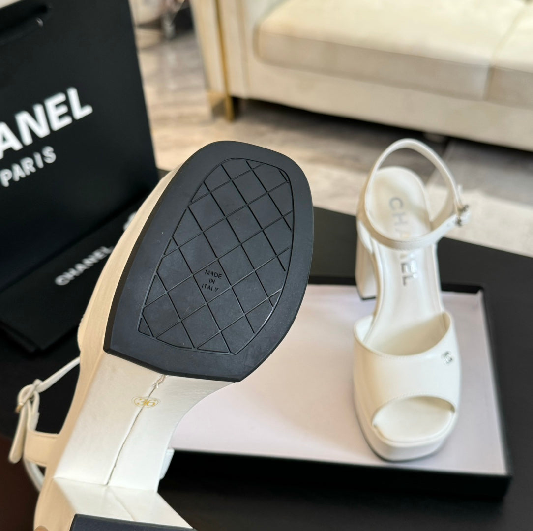 HIGH HEEL PLATFORM SANDALS IN WHITE CALFSKIN - 35