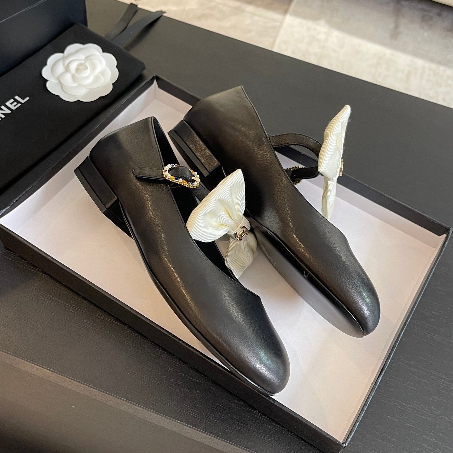 BALLET FLAT BLACK LAMBSKIN WITH WHITE BOW - 35