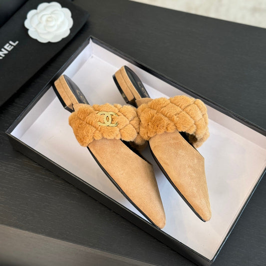 CC MULE IN SEPIA BEIGE SMOOTH FLEECE WITH GOLD HARDWARE - 35