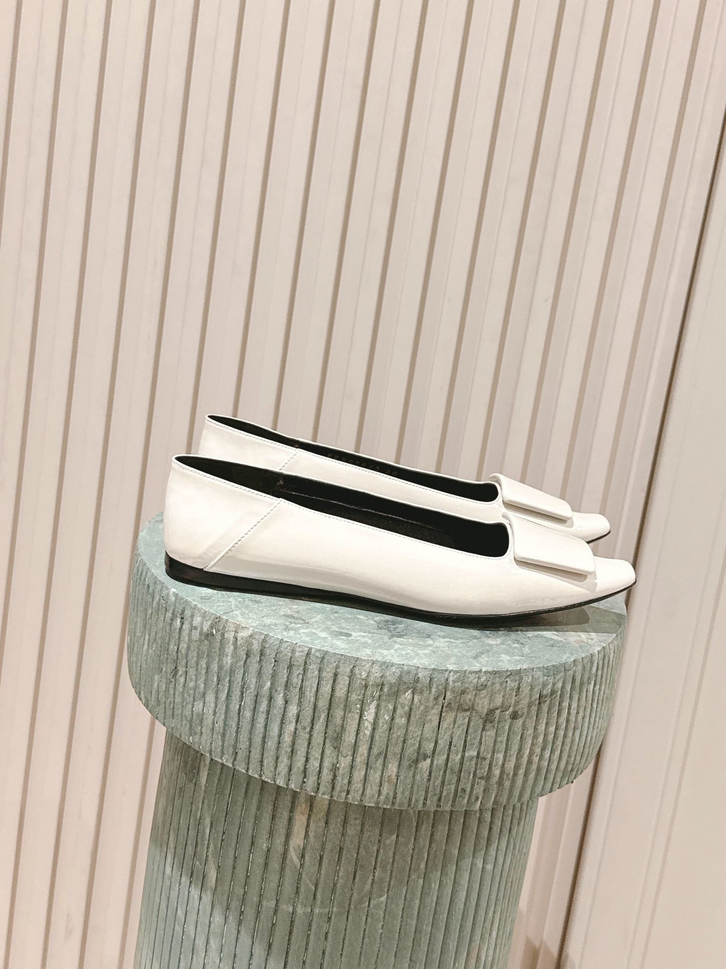 YSL 25S POPPY BALLET FLATS IN IVORY GLOSSY LAMBSKIN - 35