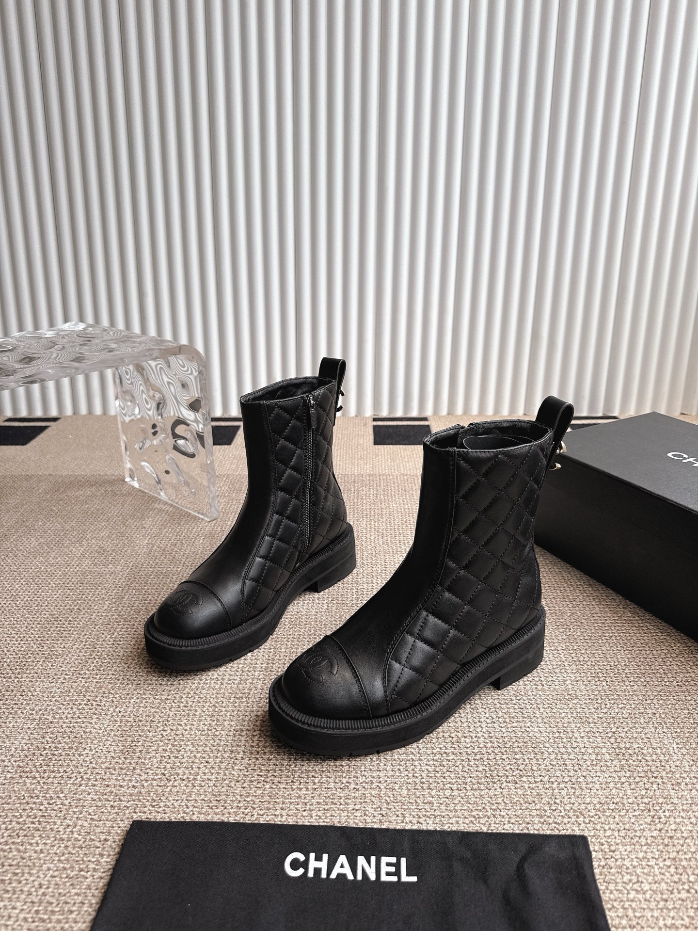 CHANEL ANKLE BOOTS IN BLACK QUILTED CALFSKIN - 35