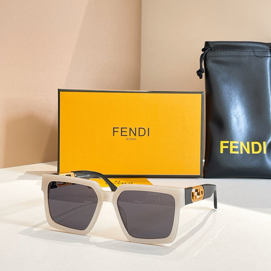 OVERSIZED FF DIAMONDS SQUARE FRAME SUNGLASSES FE40181 IN ACETATE - Dark purple