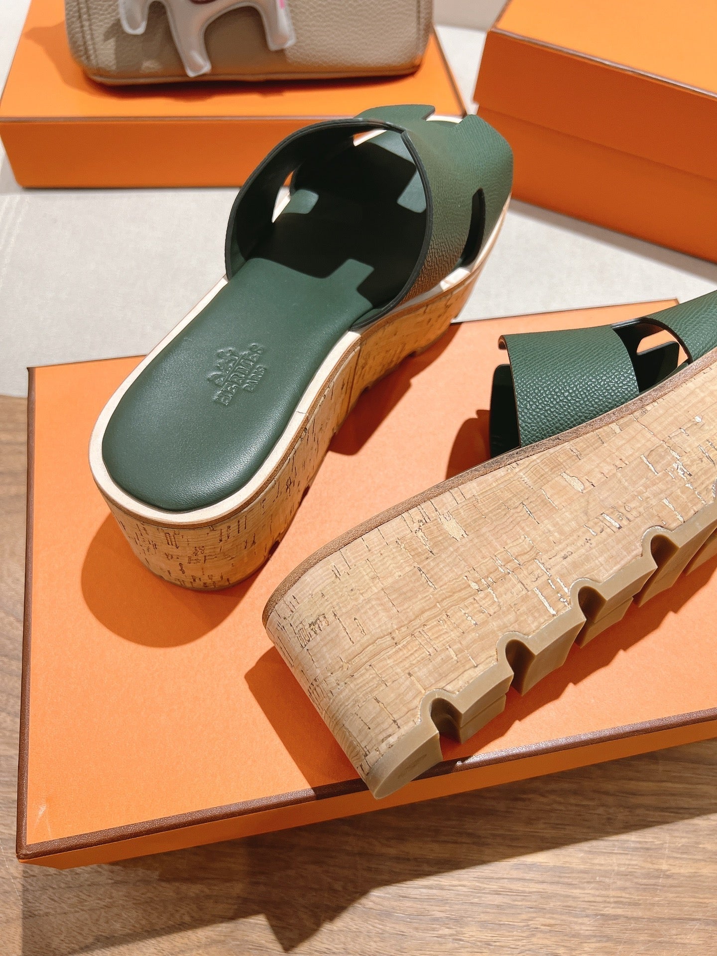 HM 25S HIGH WEDGE SANDALS IN DARK MOSS GREEN LAMBSKIN STYLE 32 - 35