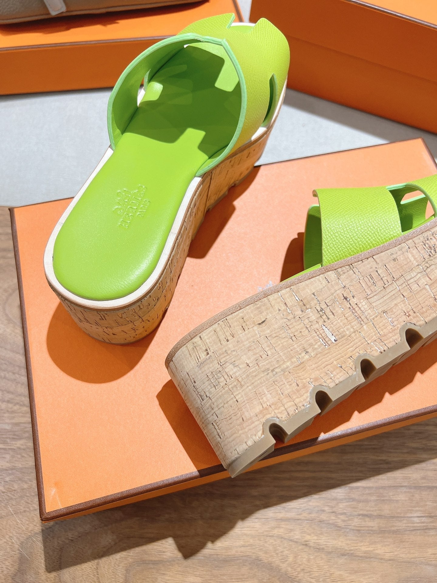 HM 25S HIGH WEDGE SANDALS IN SPRING GREEN LAMBSKIN STYLE 22 - 35