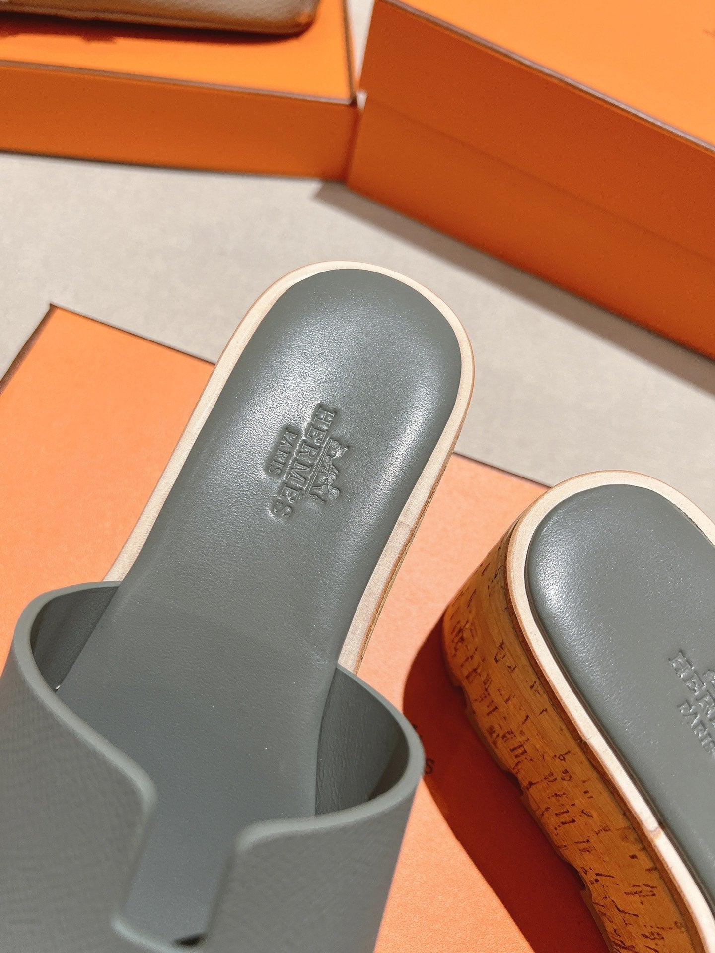 HM 25S HIGH WEDGE SANDALS IN GREY LAMBSKIN STYLE 7 - 35