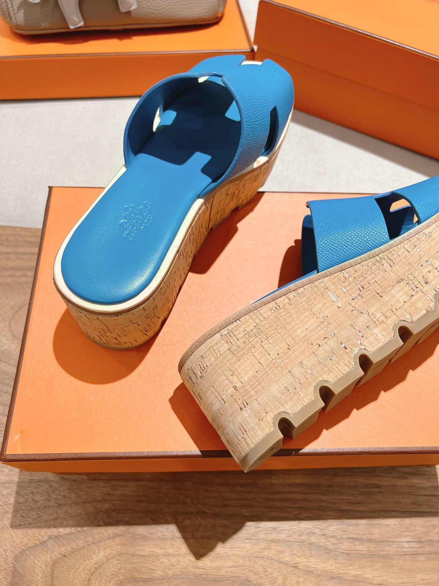 HM 25S HIGH WEDGE SANDALS IN BLUE LAMBSKIN STYLE 12 - 35