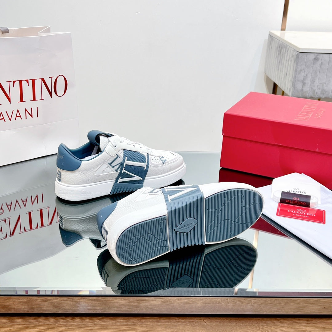 VL7N LOW-TOP WHITE CALFSKIN AND AEGEAN BLUE FABRIC SNEAKER WITH BANDS - 35