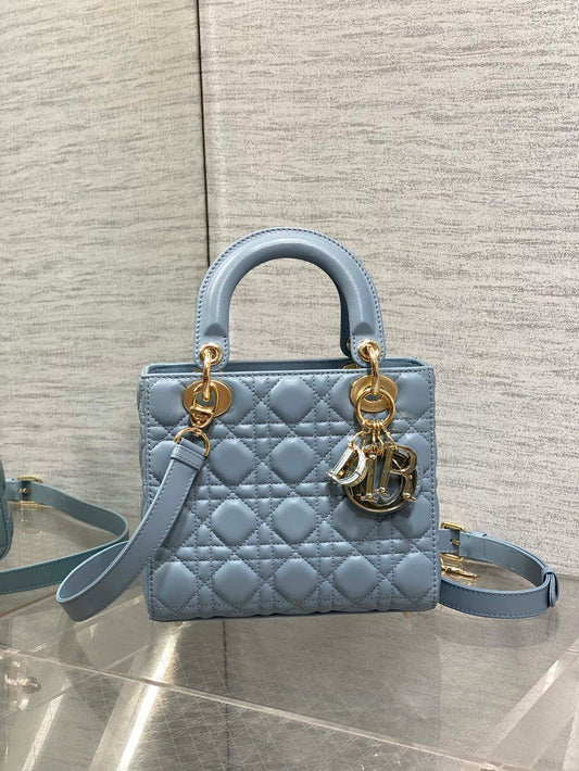 СУМОЧКА LADY MINI 20 ЗІ ШКІРИ ЯГНЯТИ КОЛЬОРУ ЦЕРУЛЕЙНОЇ БЛАКИТІ