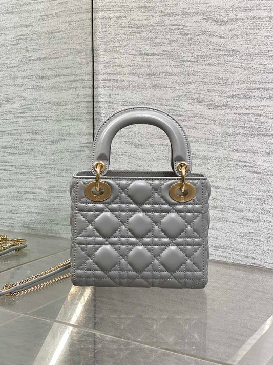 DIOR 25S МІНІ СУМКА LADY DIOR 17 З ТЕМНО-СІРОЇ ТЕЛЯЧОЇ ШКІРИ, ПРИКРАШЕНА КРИСТАЛАМИ