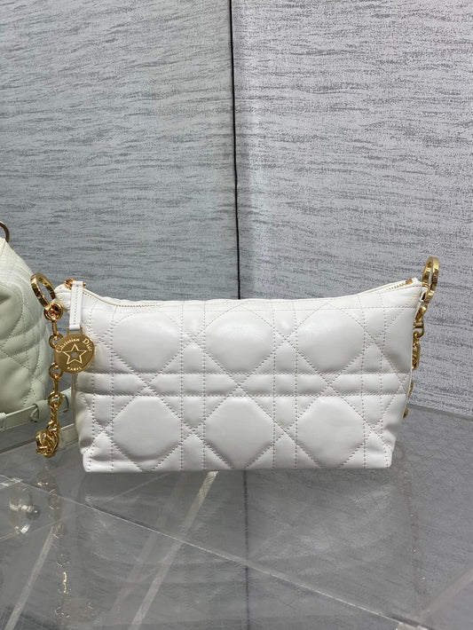 СУМКА DIOR 25S STAR HOBO 28 З ТЕЛЯЧОЇ ШКІРИ LATTE MACROCANNAGE З ЛАНЦЮЖКОМ