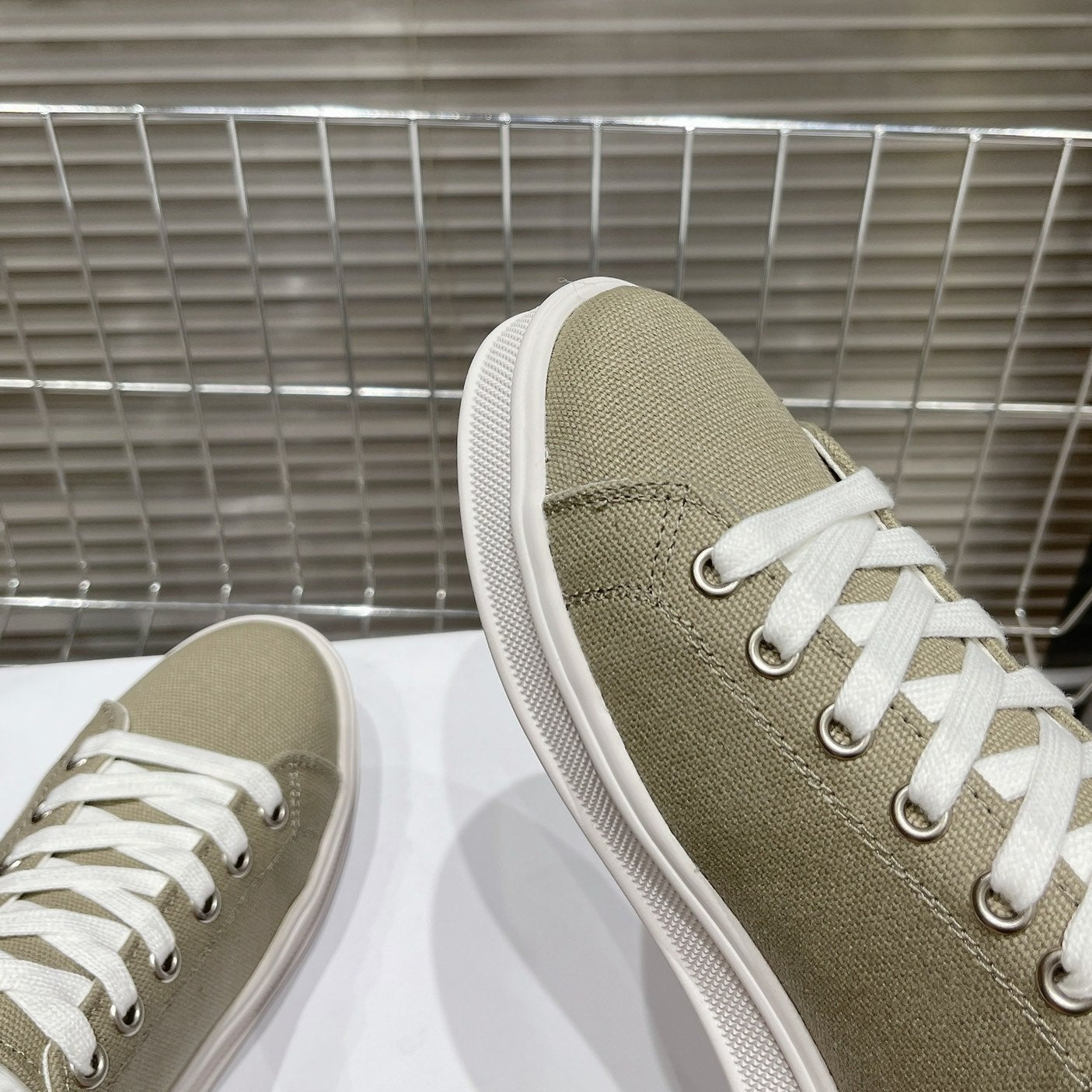 JANE SNEAKERS LOW LACE-UP WITH TRIOMPHE PATCH IN CANVAS AND CALFSKIN STONE GRAY/ WHITE LOGO - 35