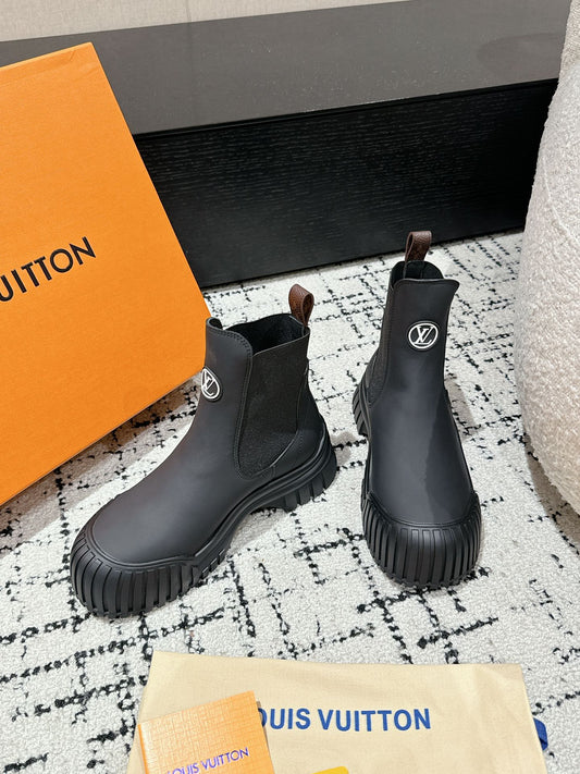 RUBY BOOTS IN BLACK CALFSKIN - 35