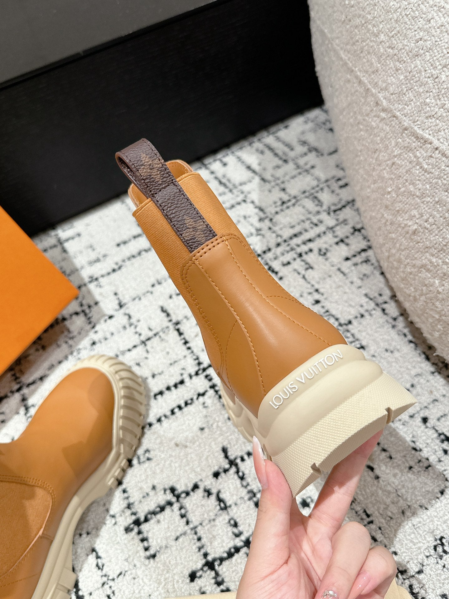 RUBY BOOTS IN BRONZE BROWN CALFSKIN - 35