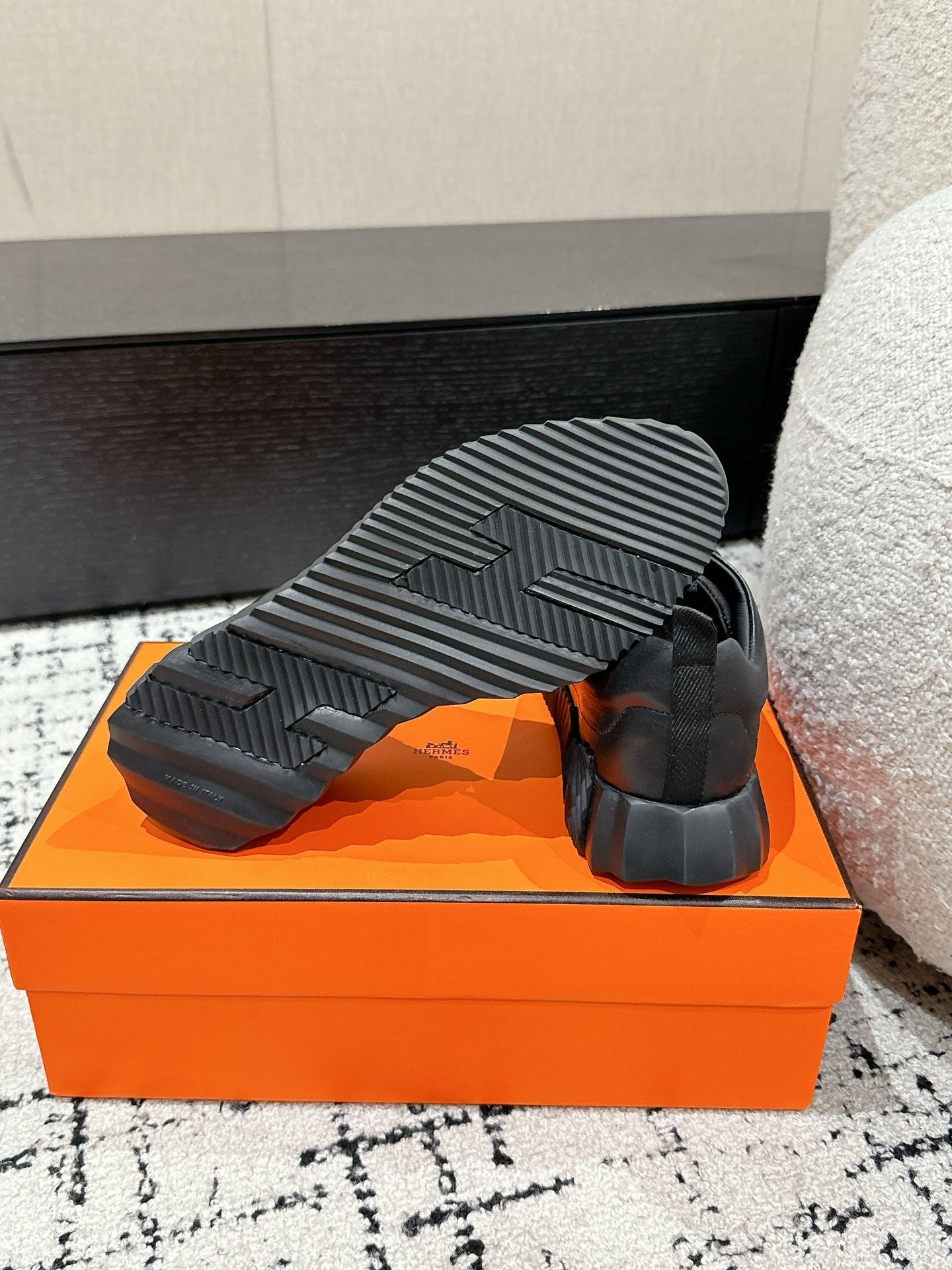 BOUNCING SNEAKER IN FULL BLACK CALFSKIN - 35