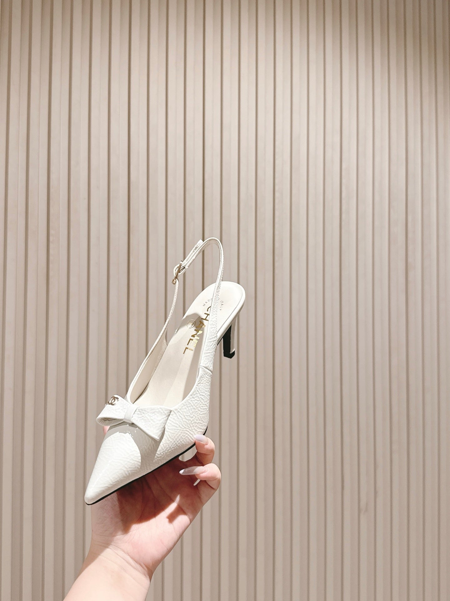 CC HIGH SLINGBACK IN CREAM WHITE LAMBSKIN WITH BOW ATTACHED - 35