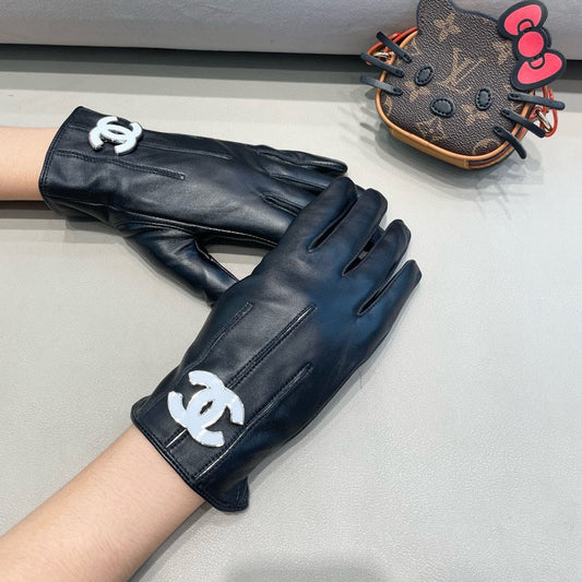 GLOVES IN BLACK LAMBSKIN WITH WHITE LOGO 462412 - M