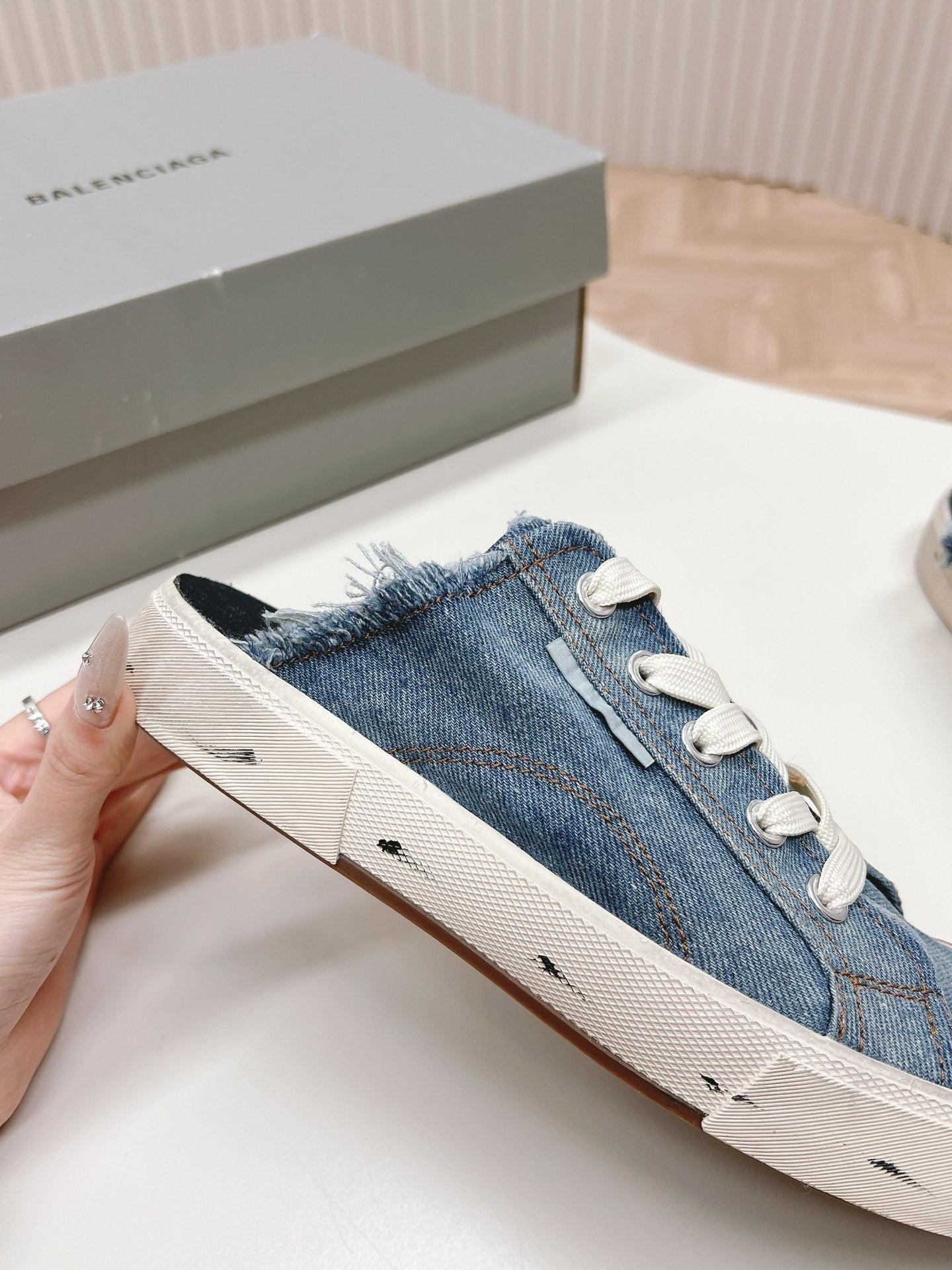 PARIS MULES IN BLUE DESTROYED DENIM AND RUBBER - 35