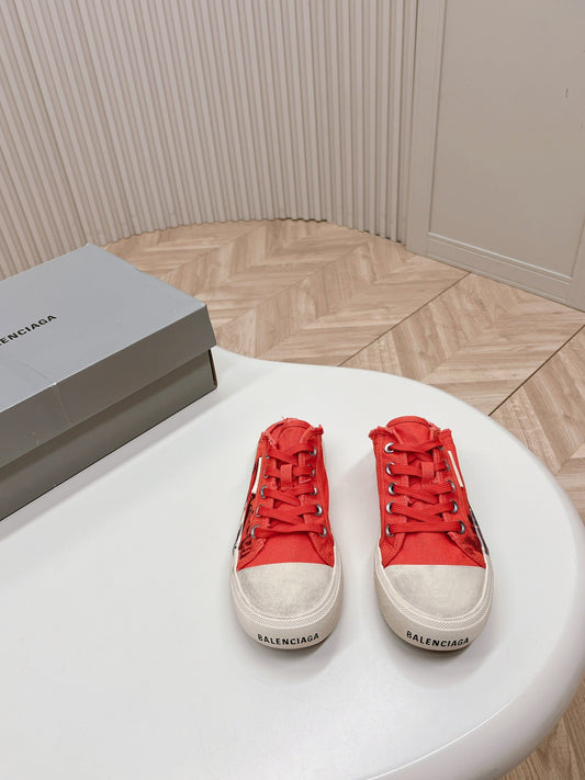 SNEAKER MULES IN RED CANVAS GRAFFITI LOGO - 35