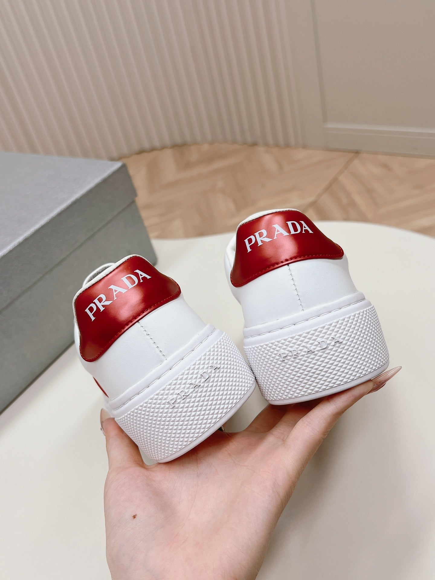 PRA LEATHER LOGO OUTLET SNEAKERS BLACK AND CHERRY CALFSKIN - 35