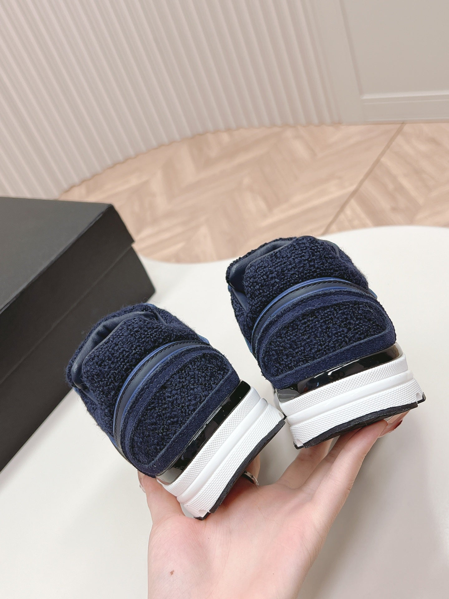 TRAINERS IN MIDNIGHT BLUE SUEDE AND CALFSKIN - 35