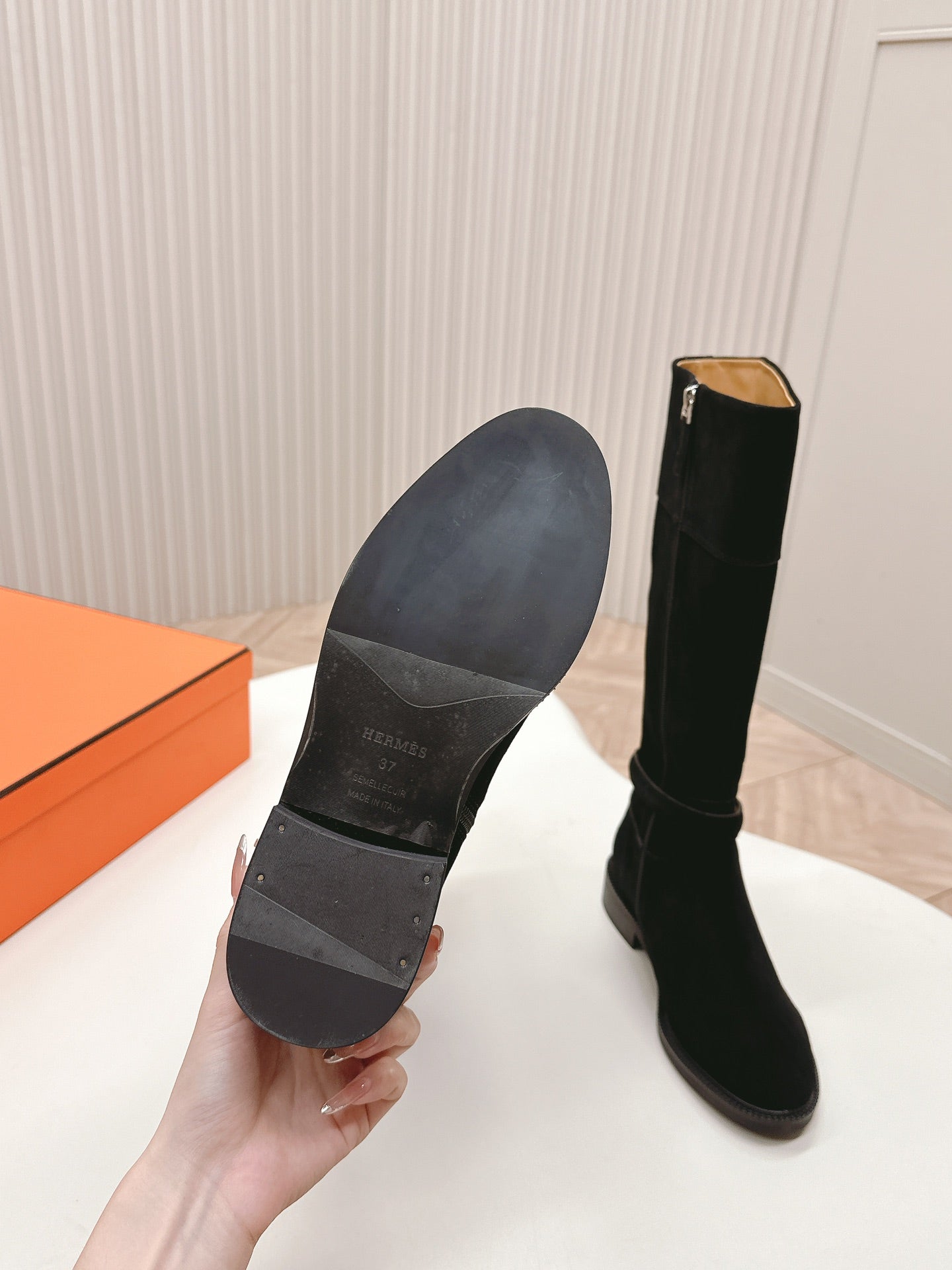 KNEE HIGH BOOTS IN BLACK SUEDE WITH SILVER BUCKLE - 35