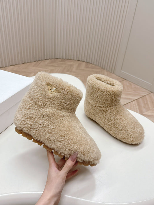 SNOW ANKLE BOOTS IN BEIGE SHEARLING - 35