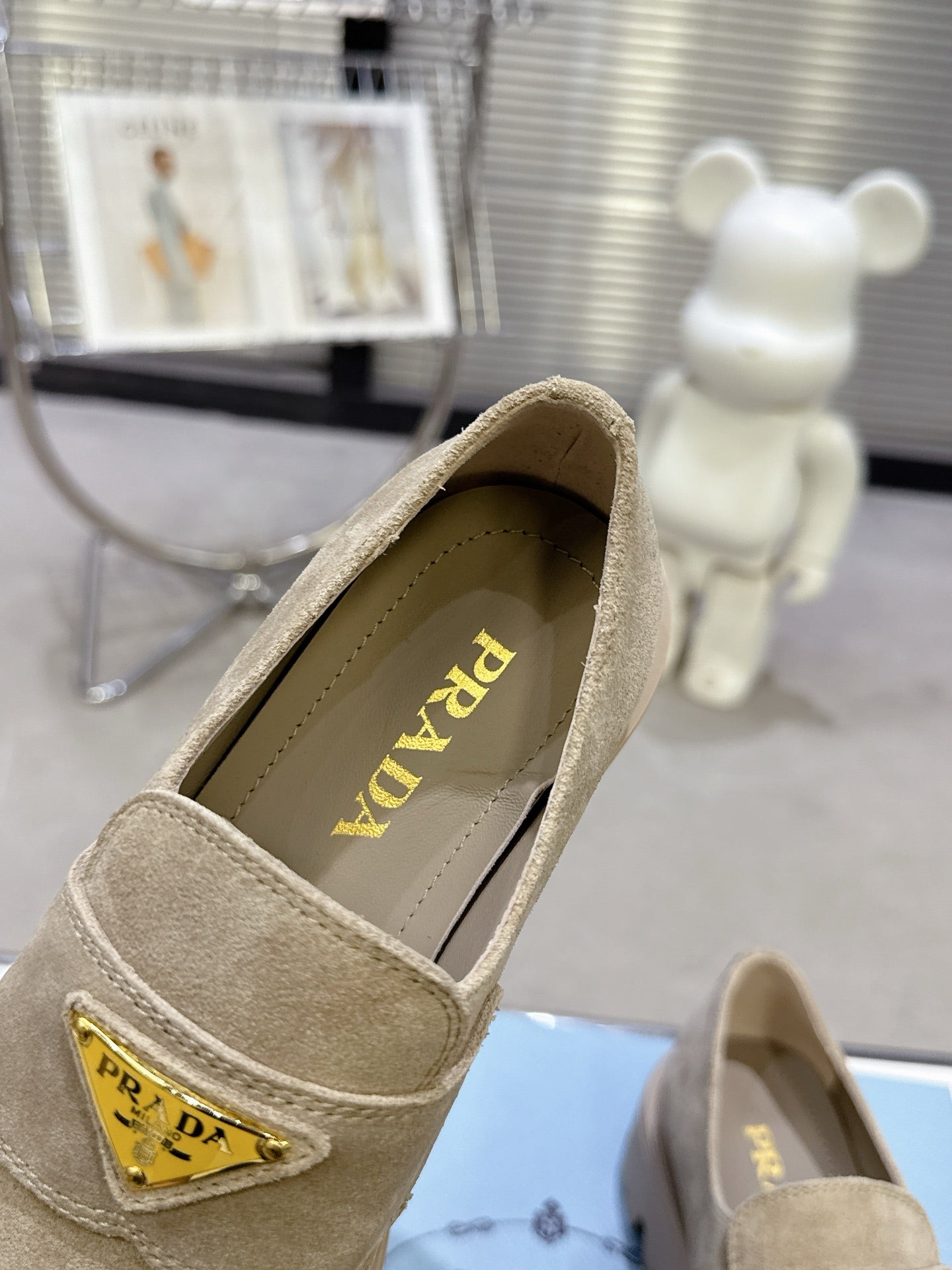 PRADA 25S THICK-SOLE LOAFERS 60 MM IN BEIGE SUEDE WITH GOLD HARDWARE - 35