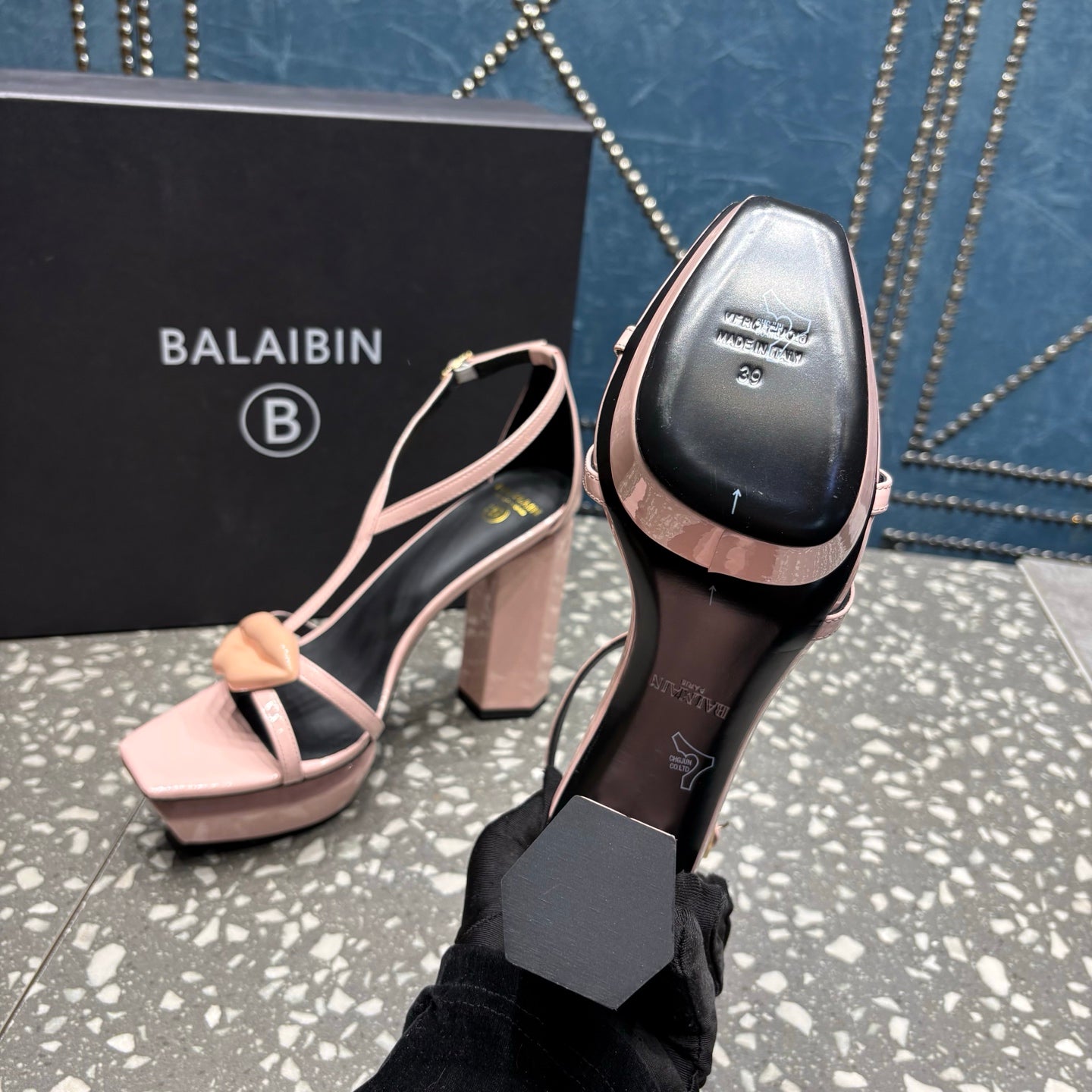 БОСОНІЖКИ BALMAIN 26S НА ВИСОКИХ ПІДБОРАХ 105 ММ ЗІ СВІТЛО-РОЖЕВОЇ ТЕЛЯЧОЇ ШКІРИ СТИЛЬ 7