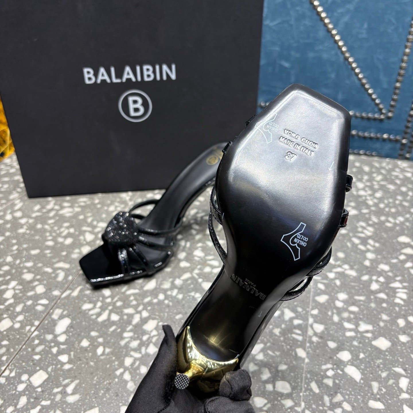 Босоніжки BALMAIN 26S на підборах 95 мм з чорної телячої шкіри, модель 7