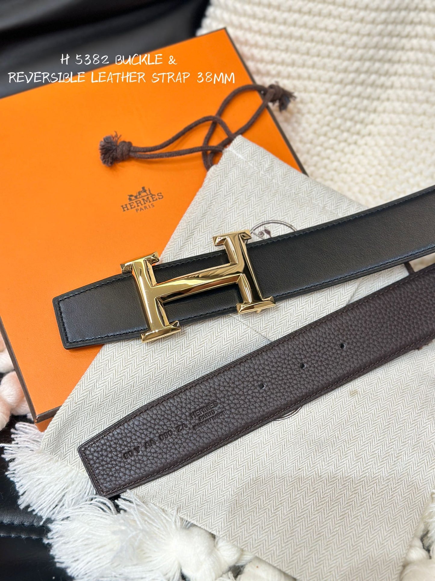 HM 5382 BELT GOLD BUCKLE & REVERSIBLE BLACK LEATHER STRAP 38MM - 30