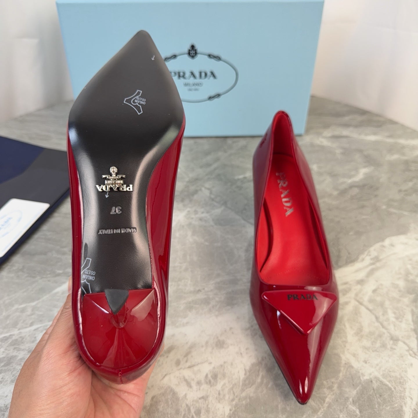 PRADA 25S POINTED-TOE HIGH HEELS 55 MM IN DARK RED GLOSSY LAMBSKIN - 34