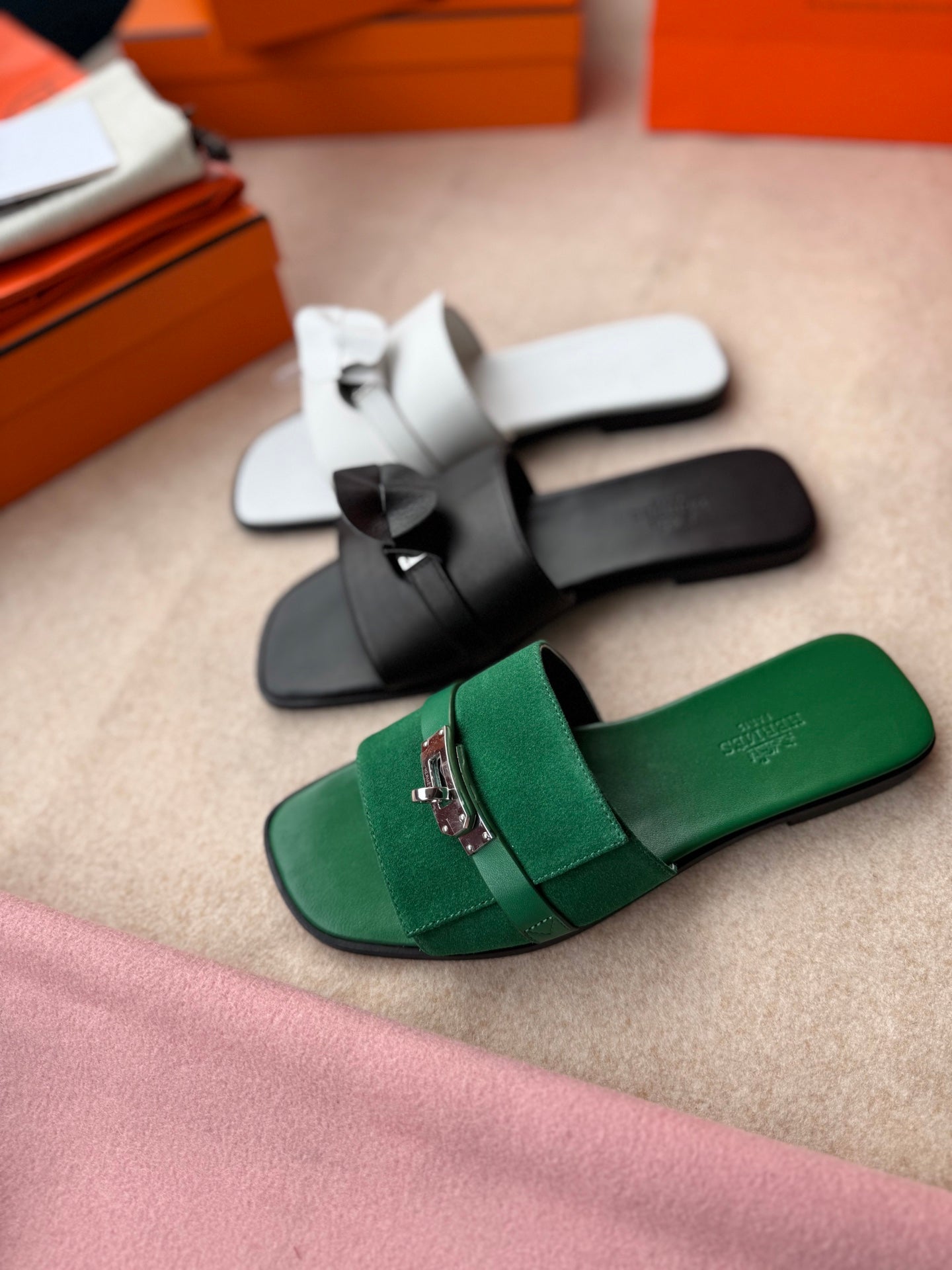 0RAN SANDALS IN BLACK CALFSKIN - 34