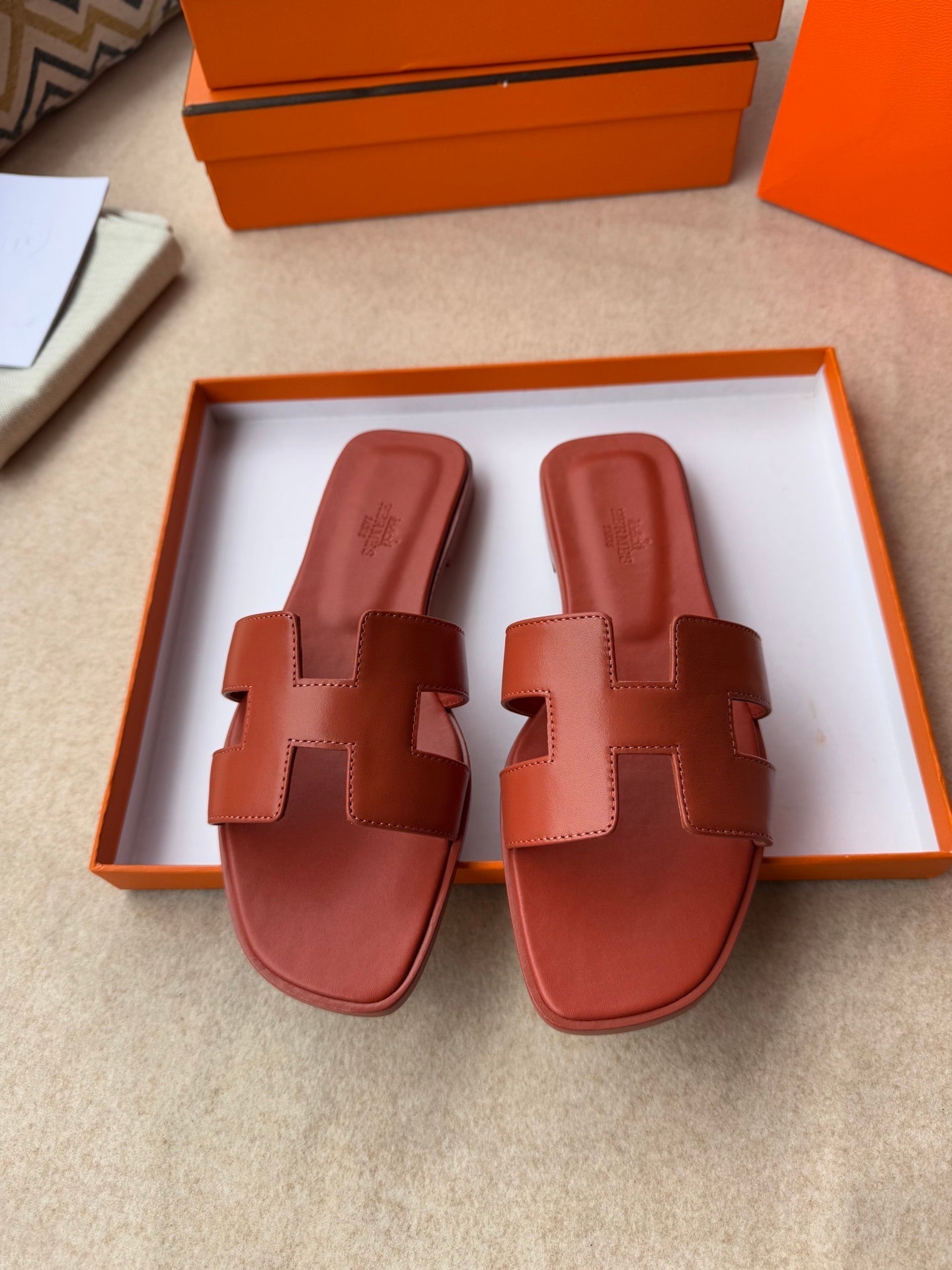 0RAN SANDALS IN GINGER ORANGE CALFSKIN - 34