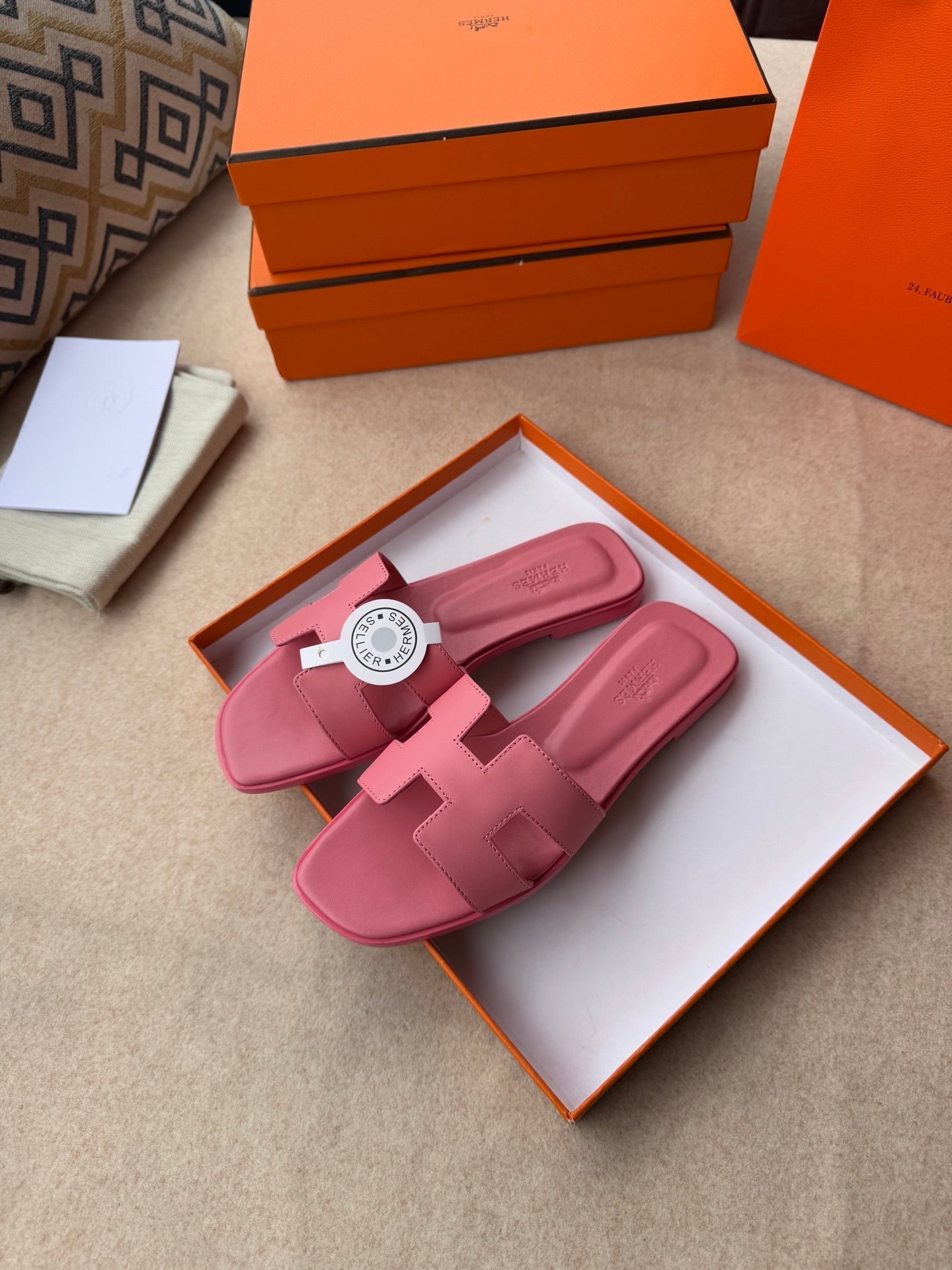 0RAN SANDALS IN ROSE PINK CALFSKIN - 34