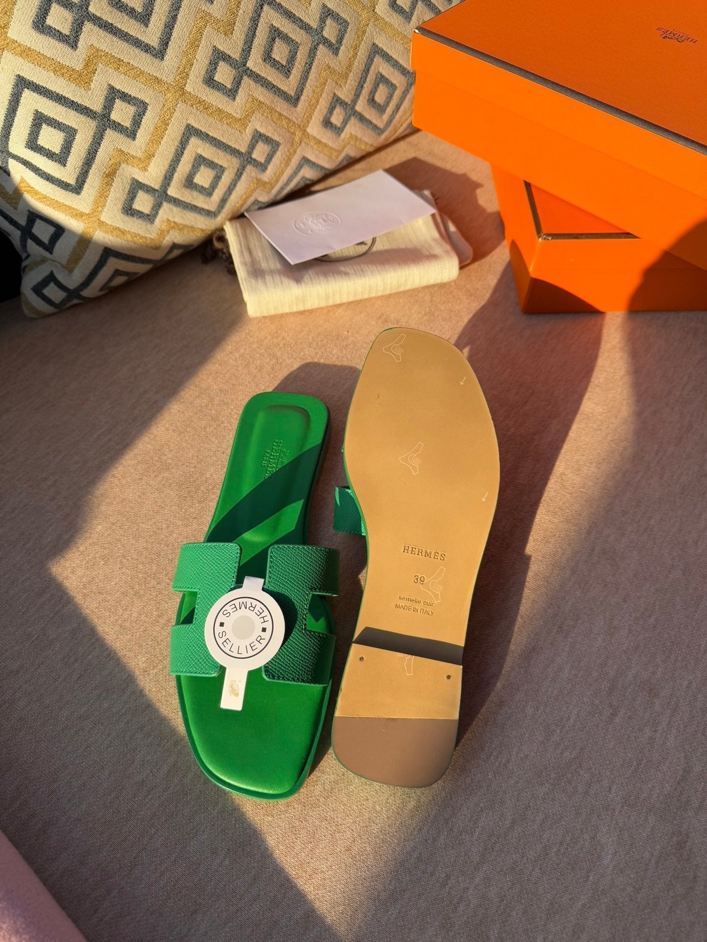 0RAN SANDALS IN SHAMROCK GREEN CALFSKIN - 34