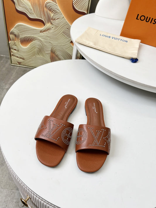 FLAT SLIDE IN BRONZE BROWN LAMBSKIN WITH RHINSTONES - 35