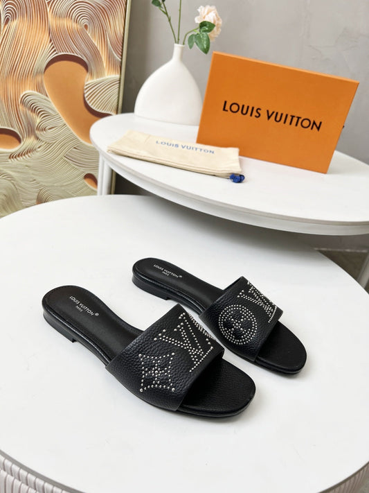 FLAT SLIDE IN BLACK LAMBSKIN WITH RHINSTONES - 35