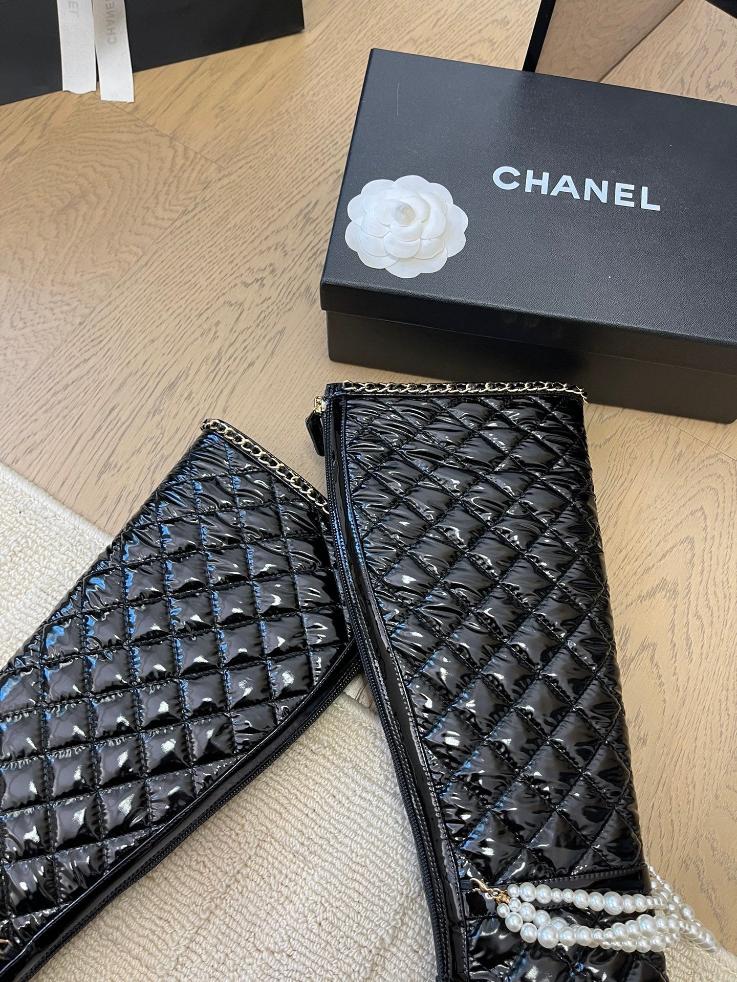 KNEE HIGH BOOTS 8 CM IN BLACK CALFSKIN WITH PEARL CHAIN - 35