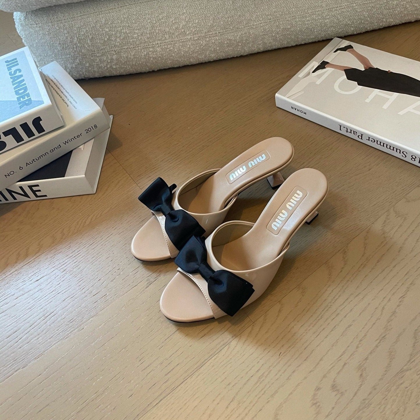 Nude Beige High - Heels With Black Bow Calfskin - 35