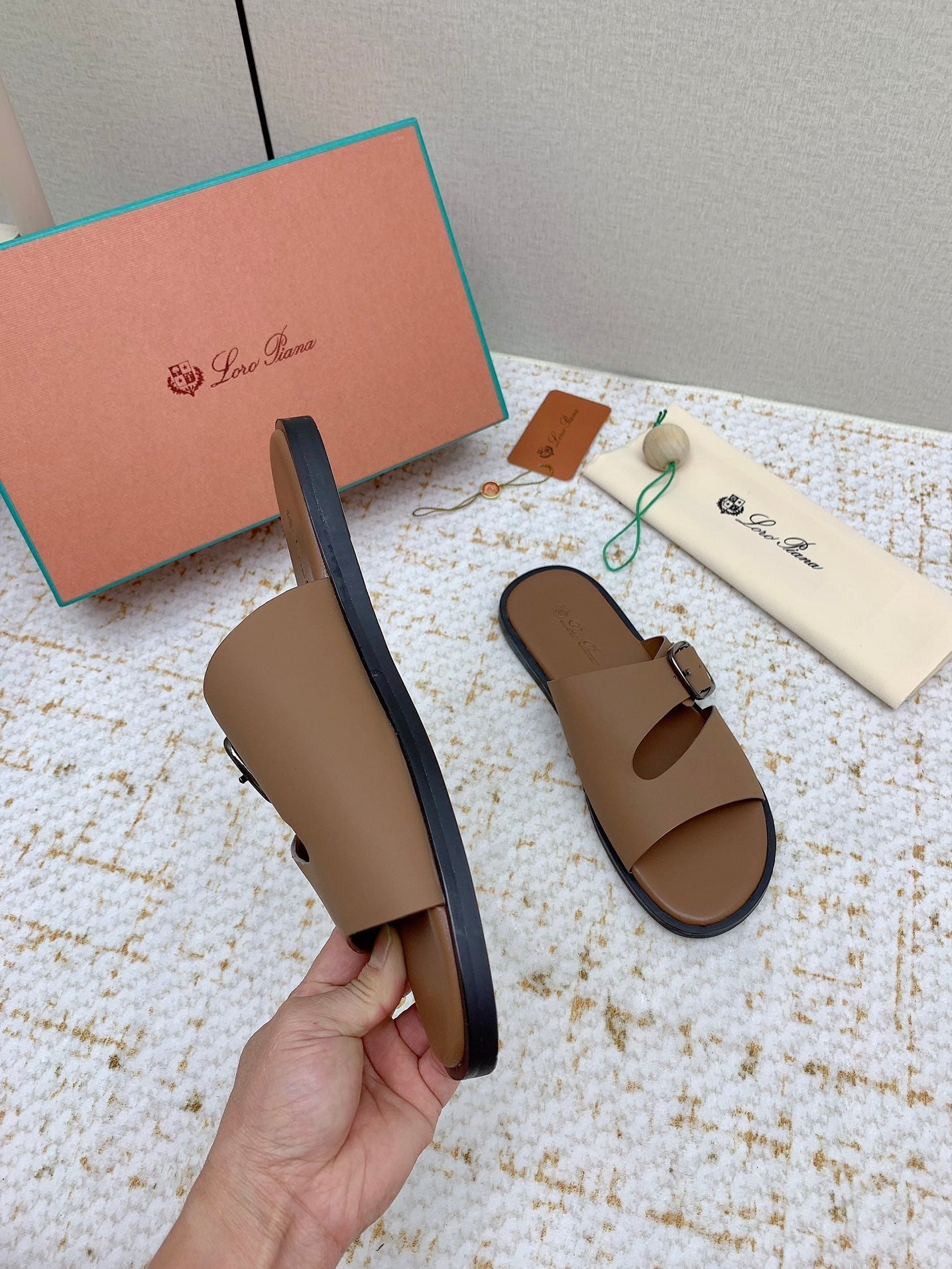 SANDALS IN LIGHT BROWN CALFSKIN - 38