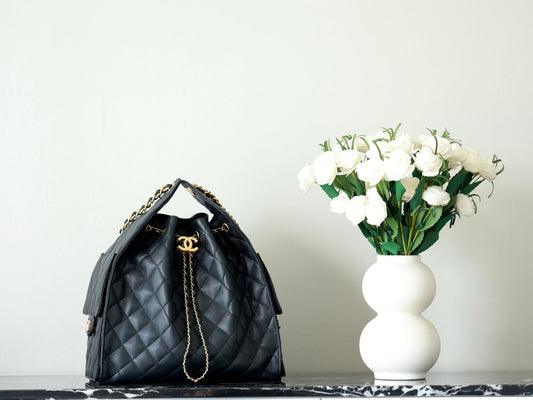 СУМКА CHANEL 25S HOBO 40 СМ З ЧОРНОЇ ОВЕЧОЇ ШКІРИ ІЗ ЗОЛОТОЮ ФУРНІТУРОЮ