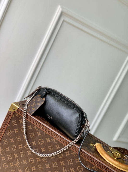 СУМКА POCHETTE VIBE 25 З ЧОРНОЇ ОВЕЧОЇ ШКІРИ, КОРИЧНЕВОЇ ВОЛОВОЇ ШКІРИ ТА ОБРОБКИ З ПОЛОТНА З ПОКРИТТЯМ
