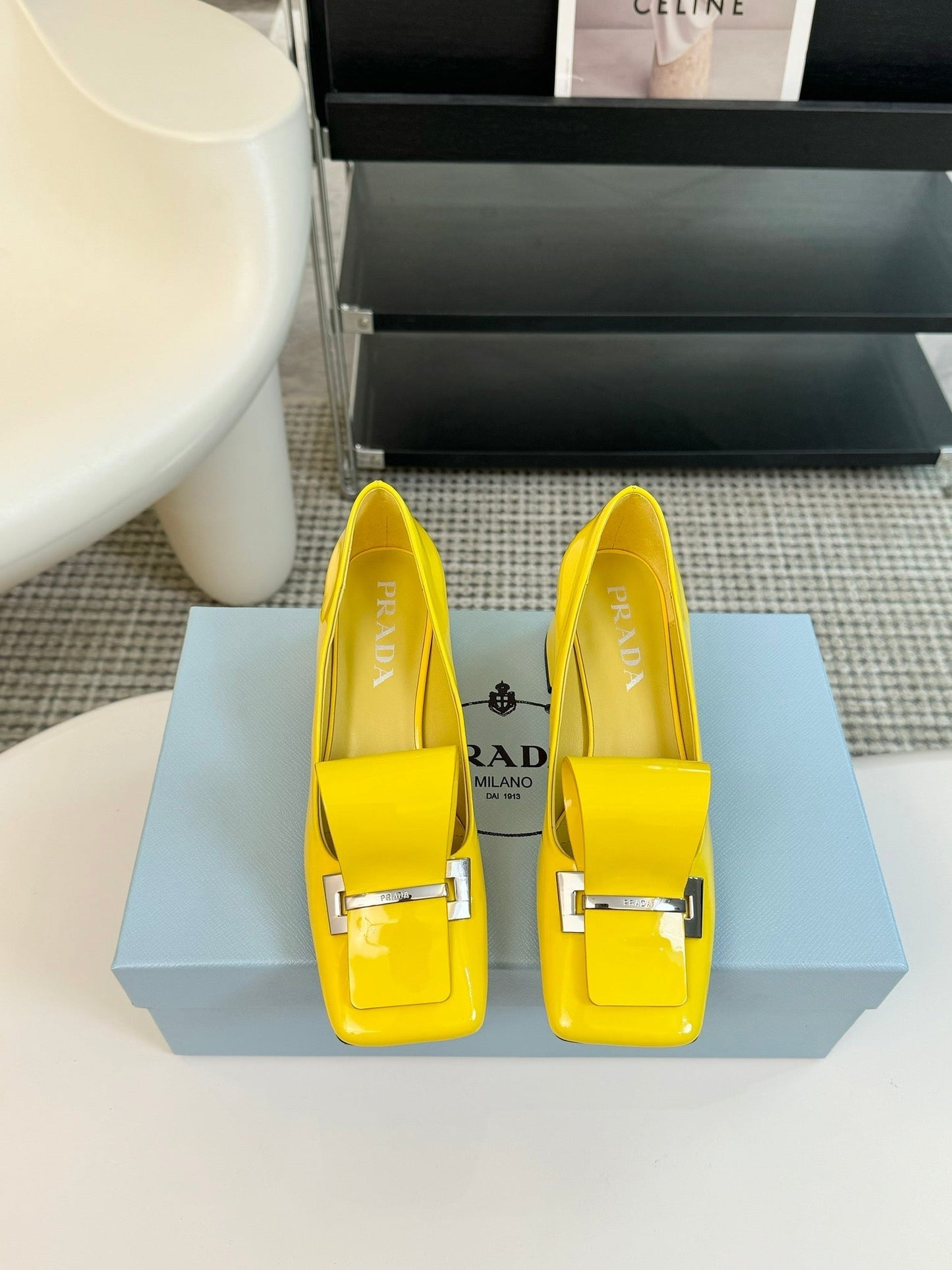 SQUARE TOE PUMPS IN YELLOW GLOSSY CALFSKIN ATTACHED BOW - 35