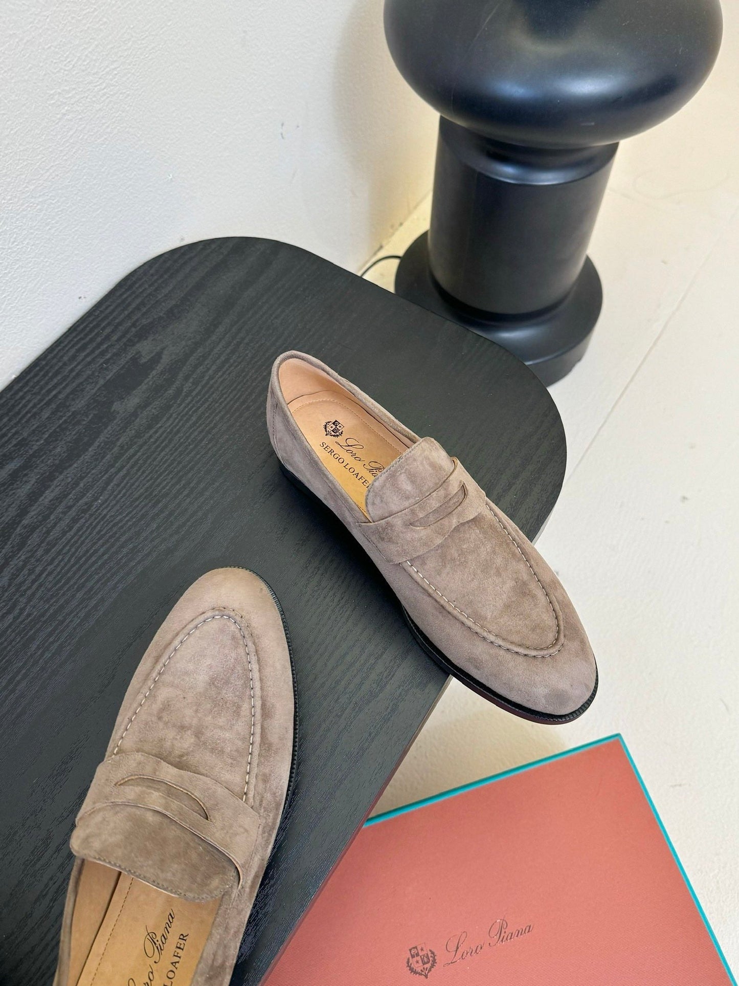 CLASSIC LOAFERS IN LIGHT TAUPE SUEDE - 35