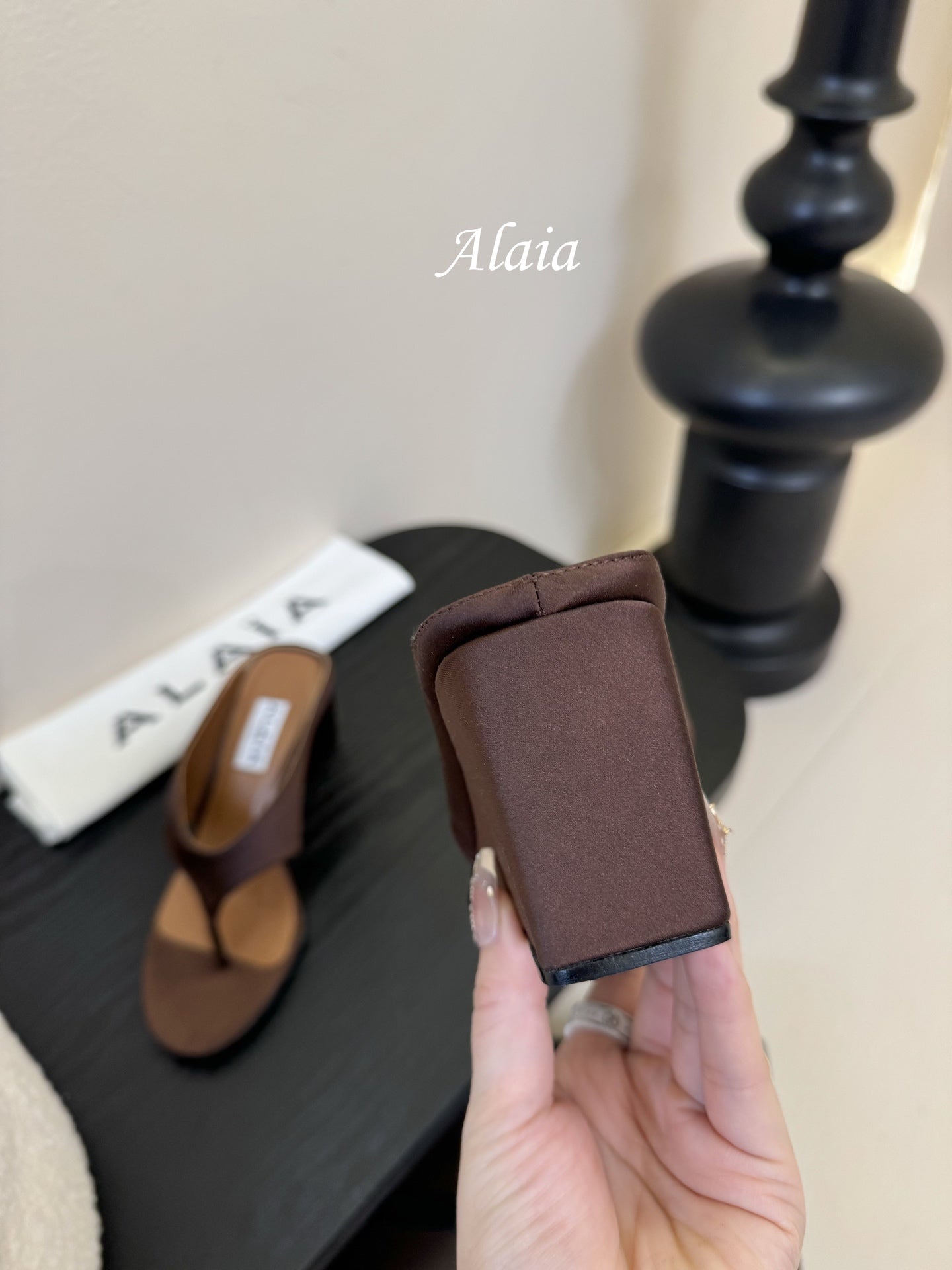 ALAIA WEDGE THONG SANDALS 25S IN BROWN SATIN - 35