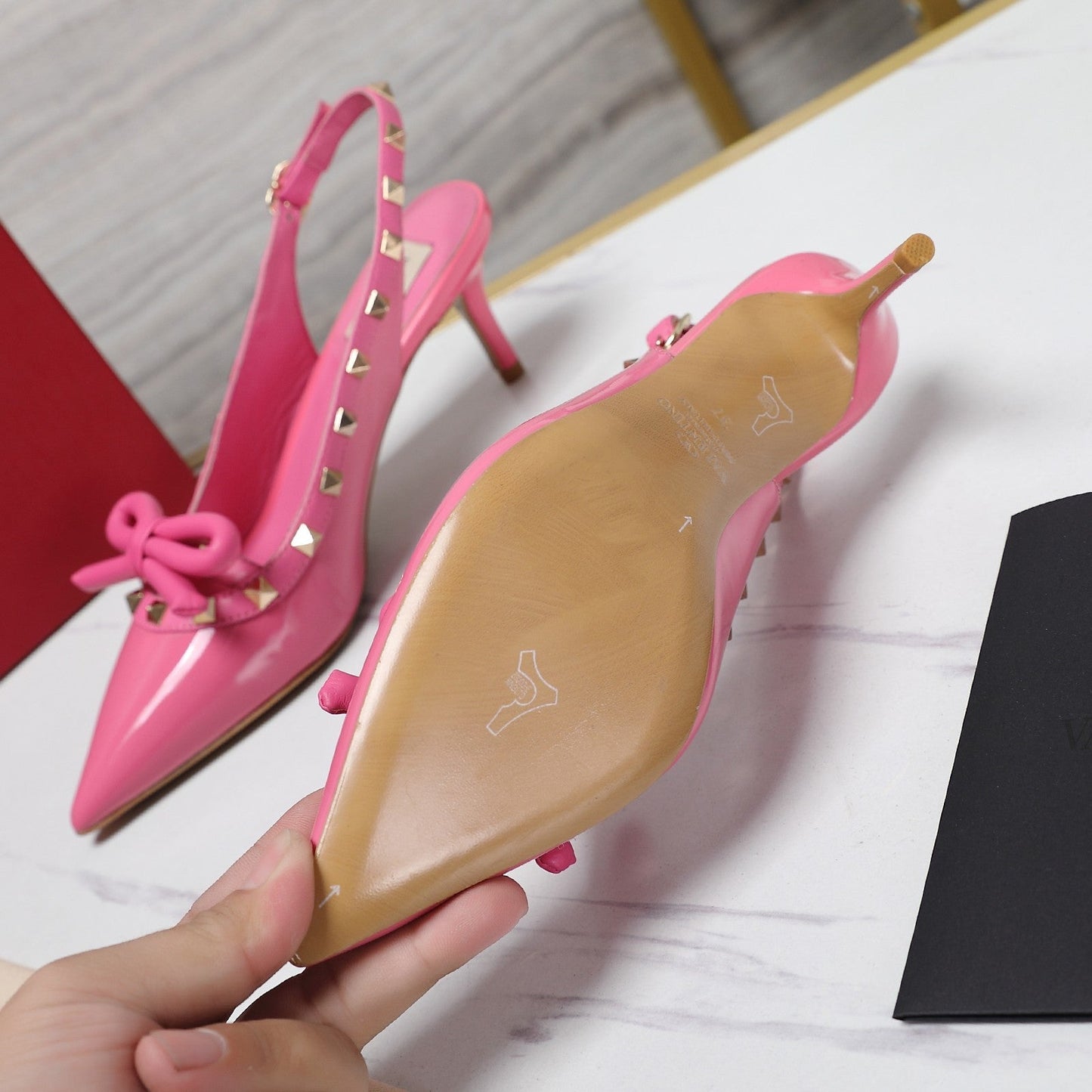 ROCKSTUD BOW SLINGBACK FUSCA PINK PATENT LEATHER PUMP 60MM - 35