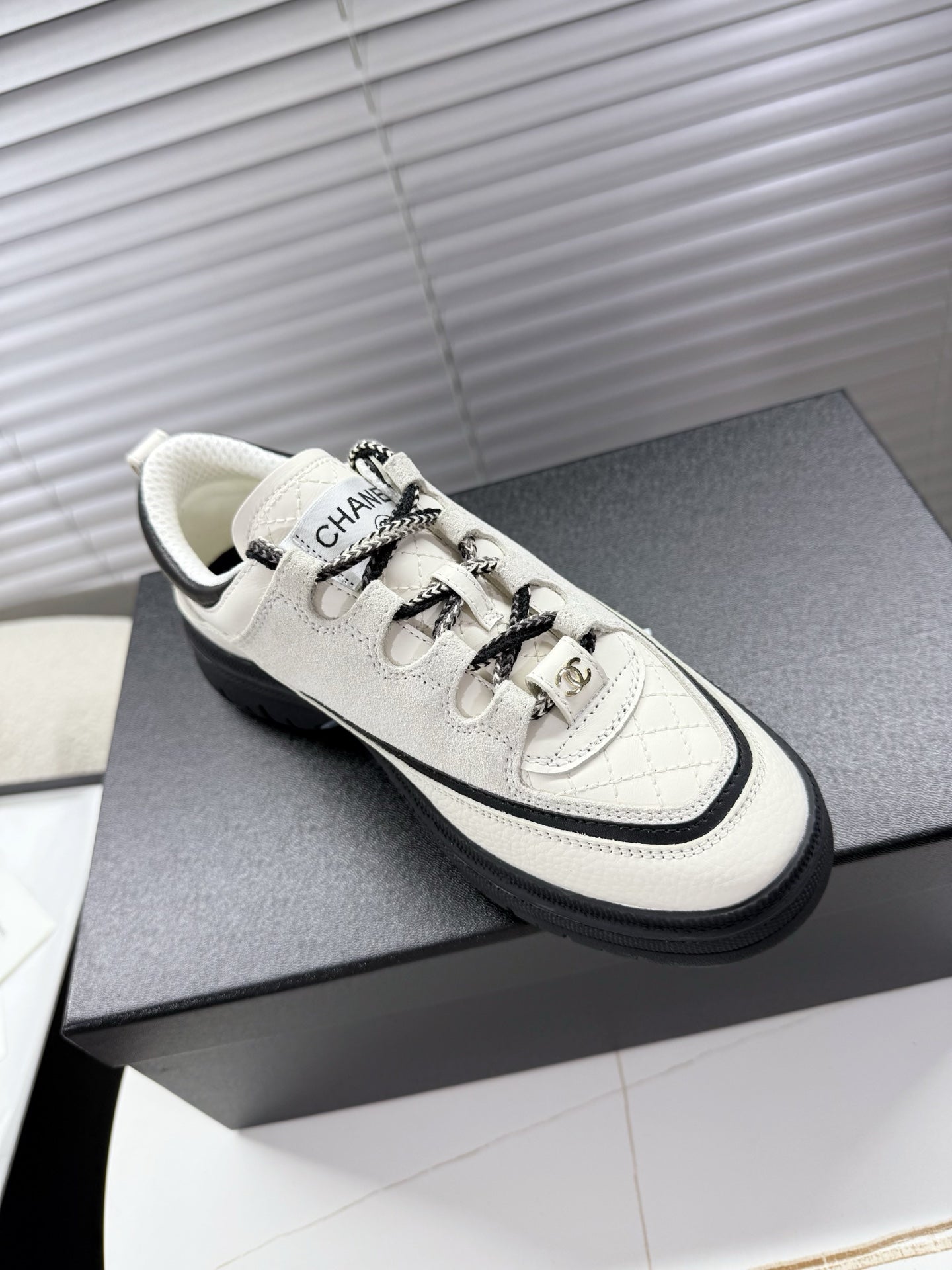 CHANEL 25S SNEAKERS 35MM IN WHITE CALFSKIN - 35