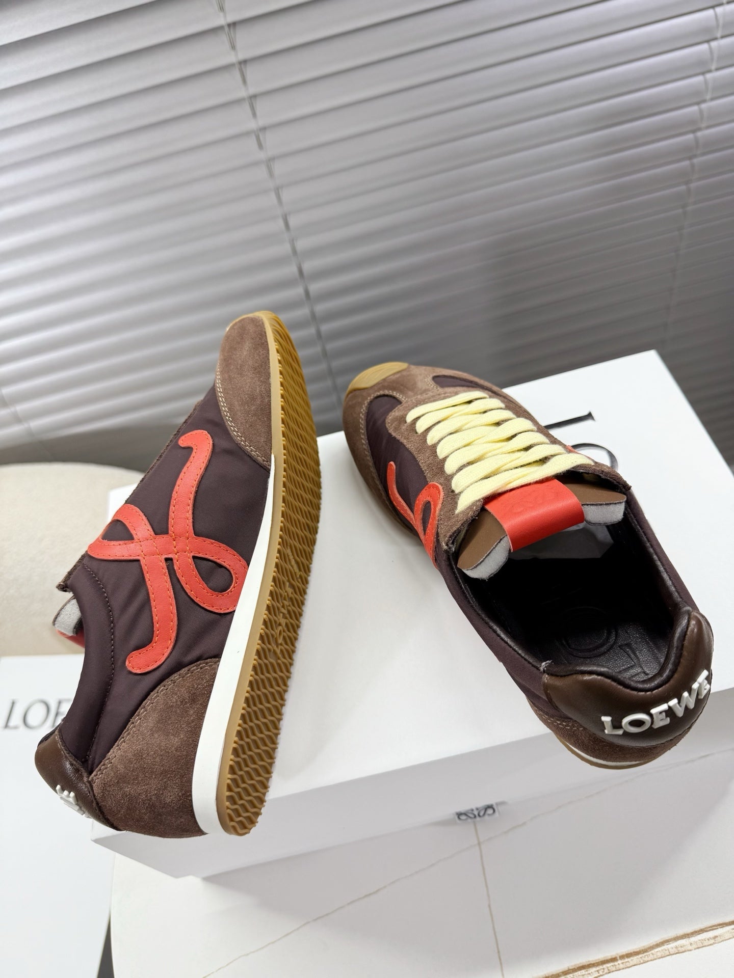 LOEWE 26S BALLET RUNNER 2.0 З ТЕМНО-КОРИЧНЕВОГО НЕЙЛОНУ ТА ТЕЛЯЧОЇ ШКІРИ